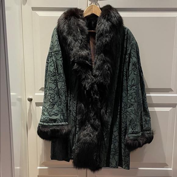 Jackets & Blazers - Elegant Green Jacket with Faux Fur Trim